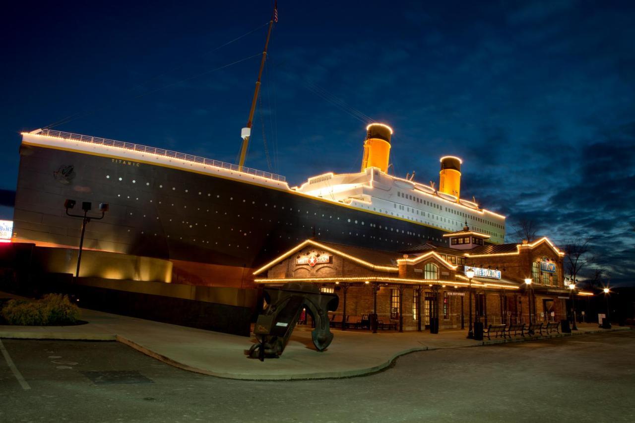 Forever Yours, Hot Tub, 1089 Of Free Attraction Tickets For Each Paid Day, Dollywood And More 鸽子谷 外观 照片